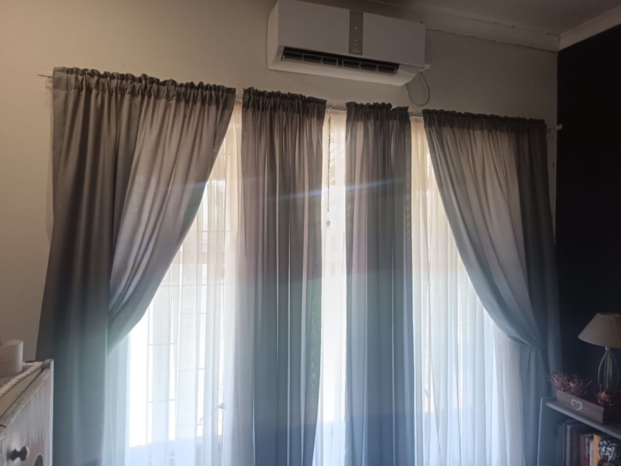 4 Bedroom Property for Sale in Carters Glen Northern Cape